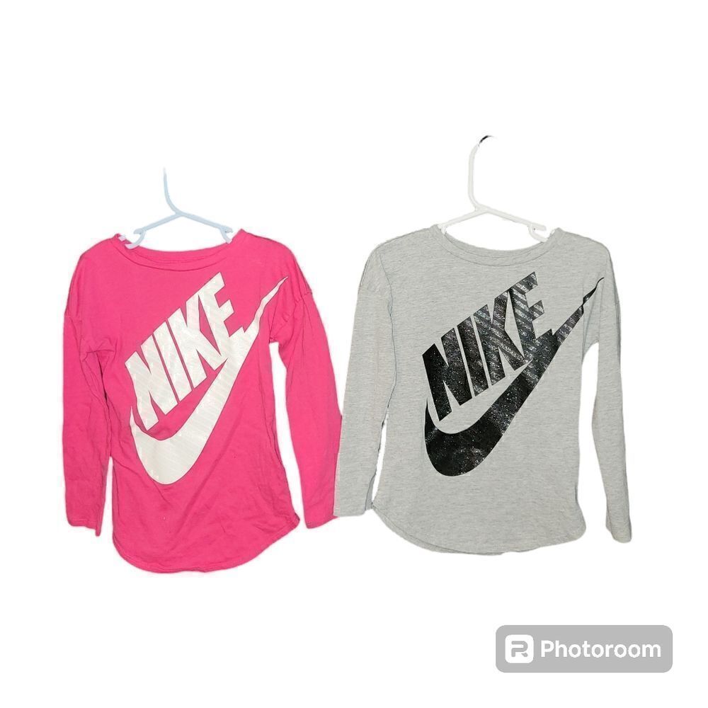 Set of two Nike long sleeve t shirts